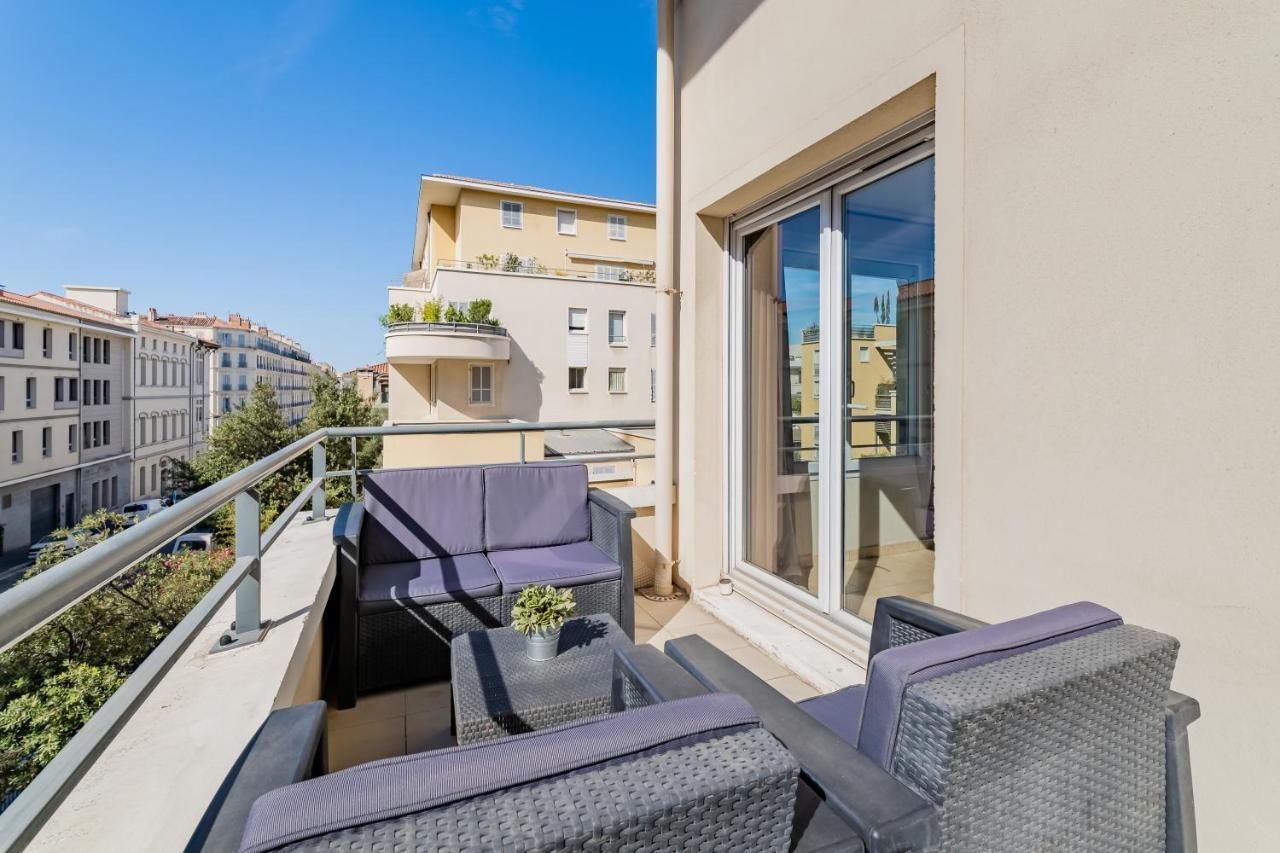 La Joliette; Duplex 2 Chambres, Parking Inclus+ Terrasse+ Ascenseur Marseille Kültér fotó